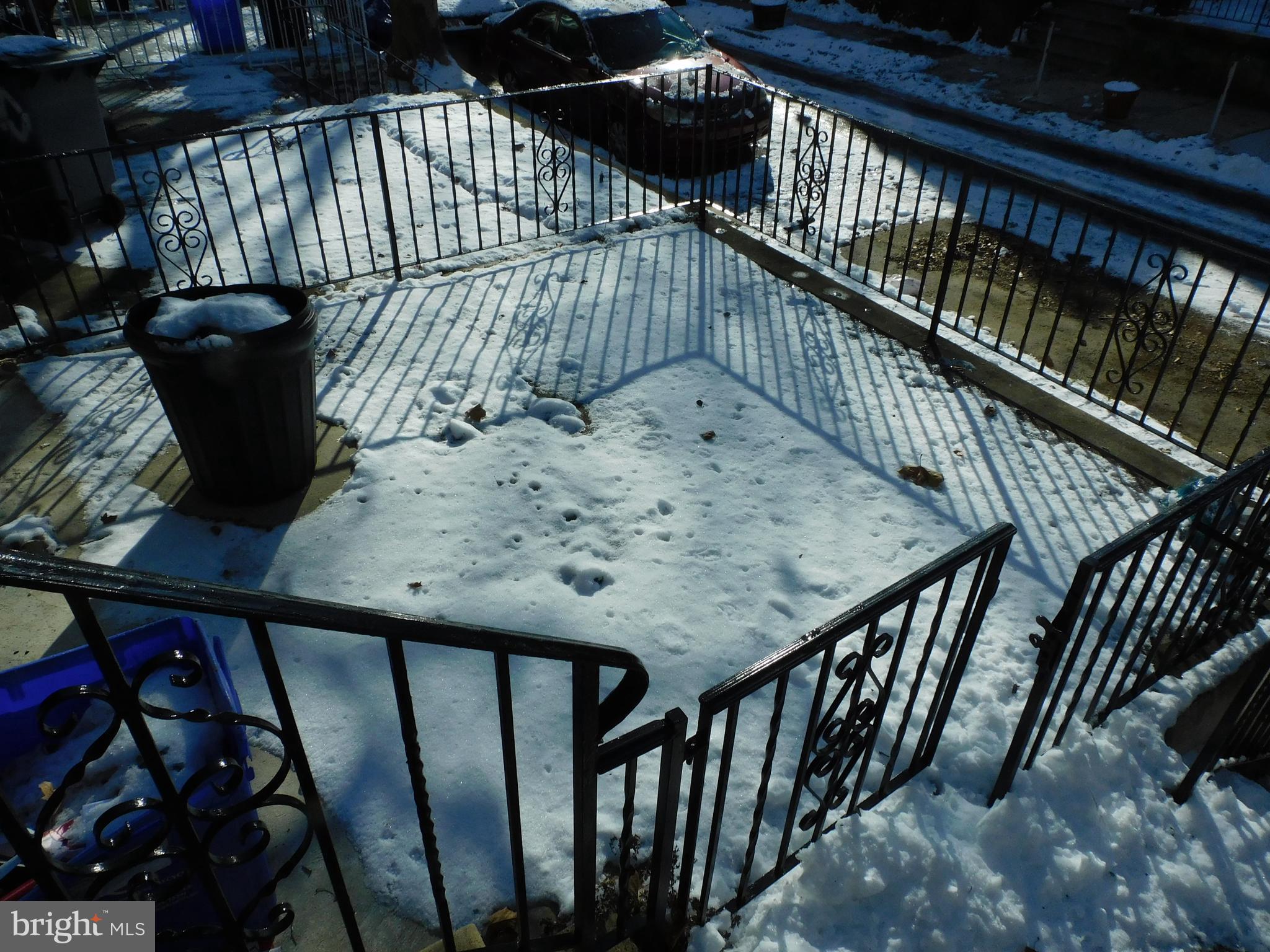 LAWNCREST - Residential