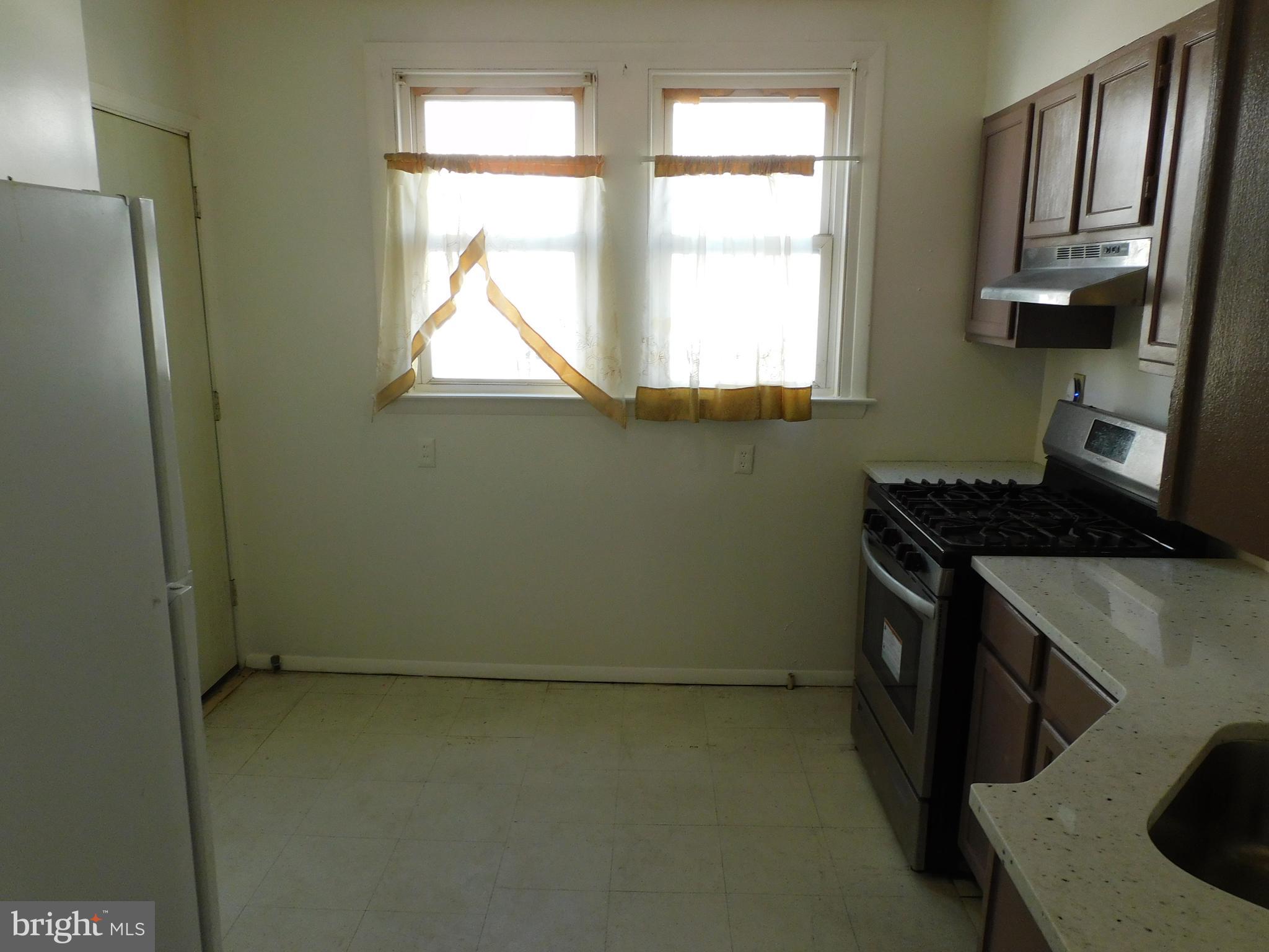 LAWNCREST - Residential