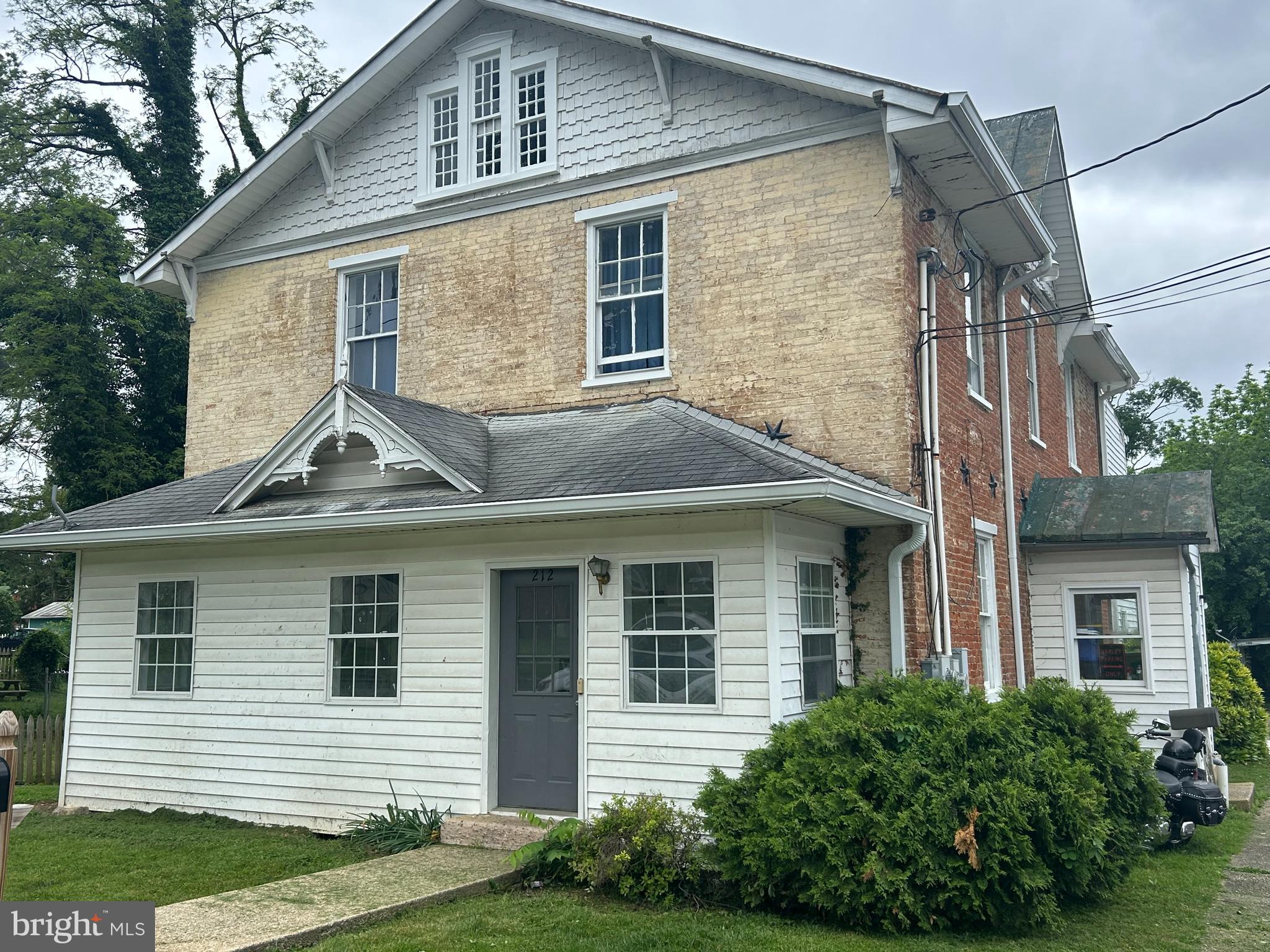 CHARLES TOWN - Commercial Sale
