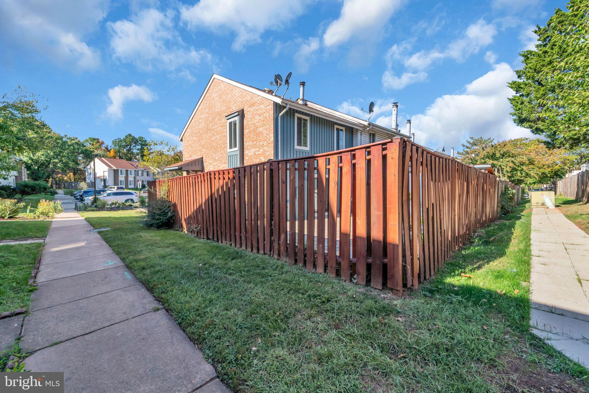 REFLECTION LAKE - Residential