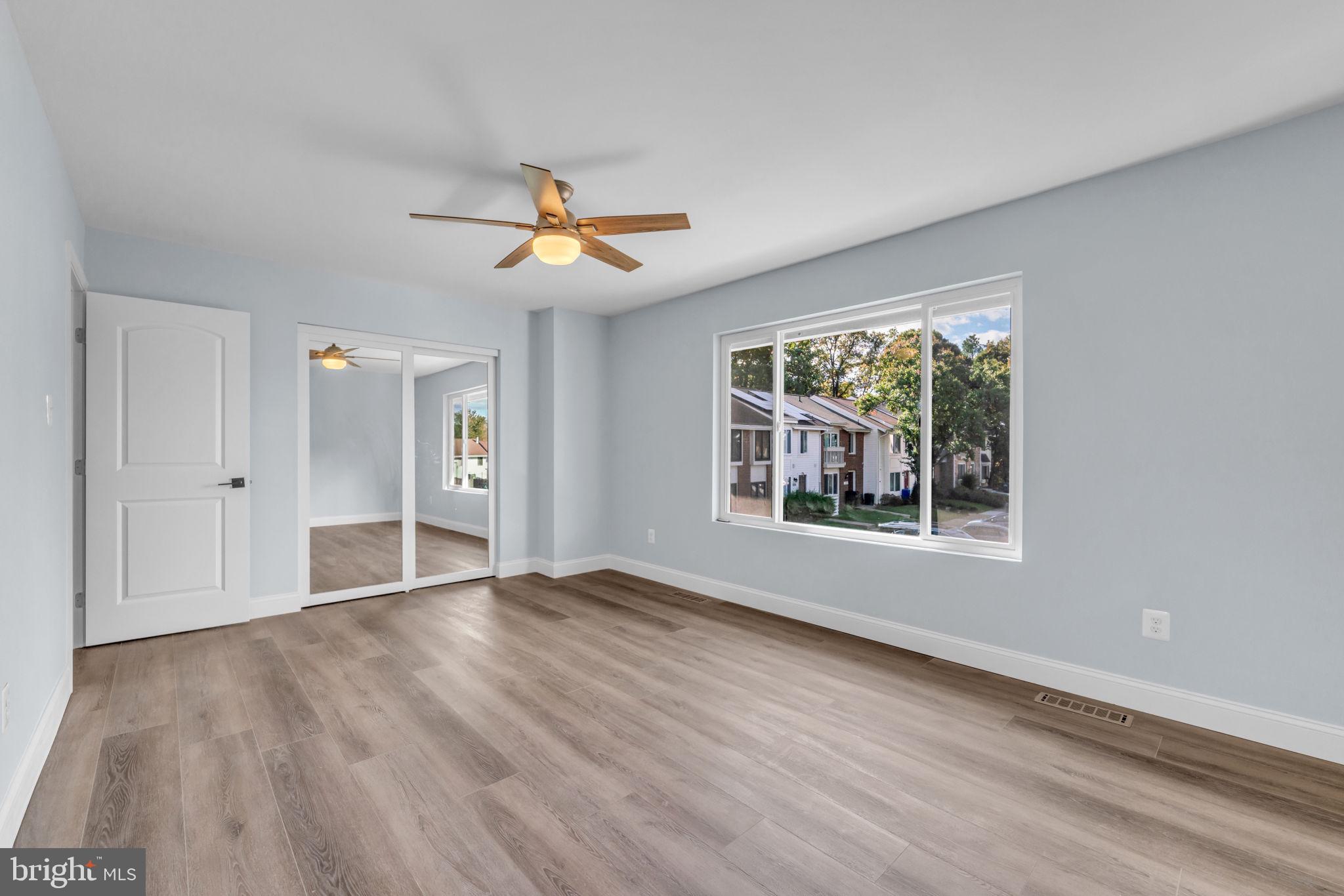 REFLECTION LAKE - Residential