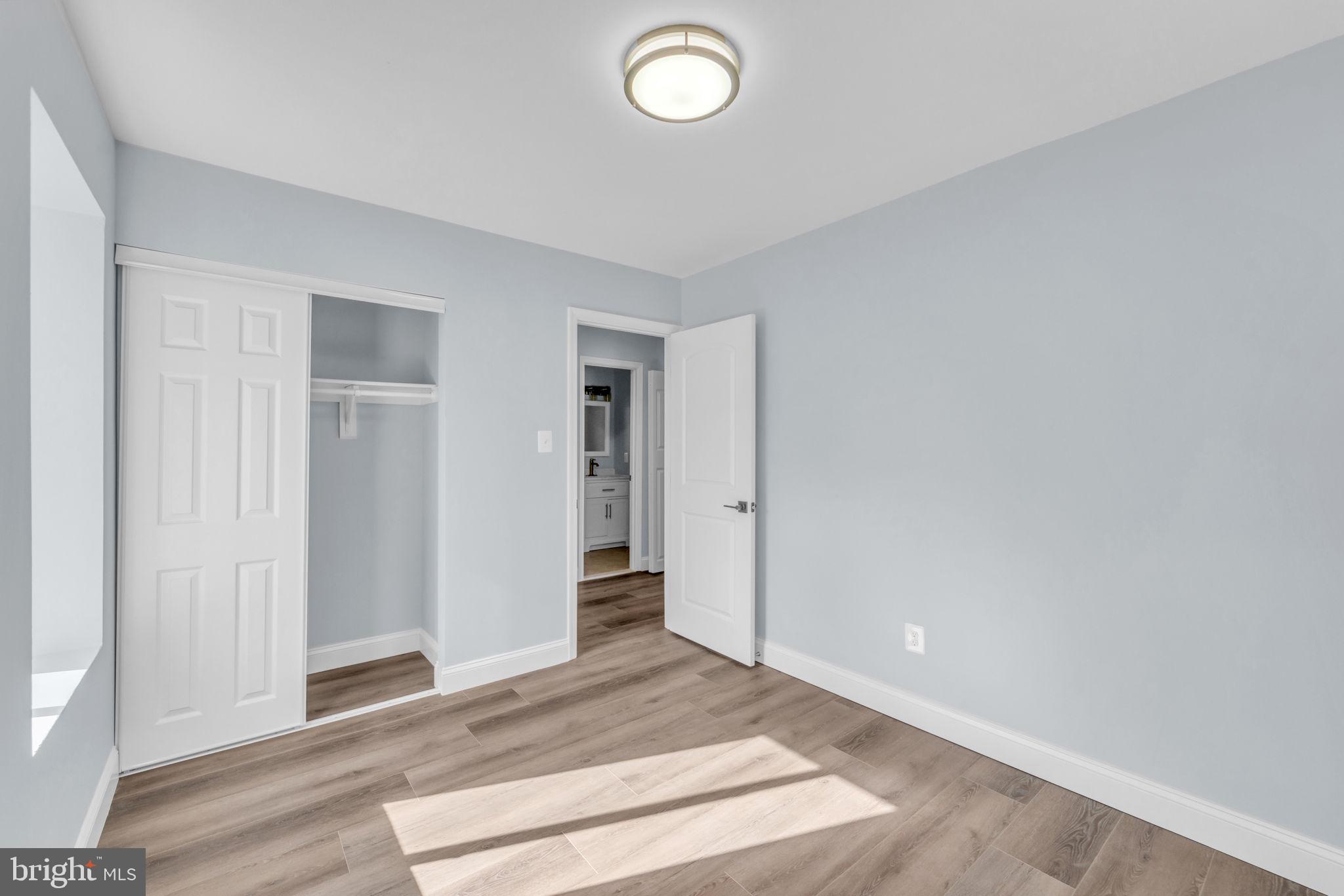 REFLECTION LAKE - Residential