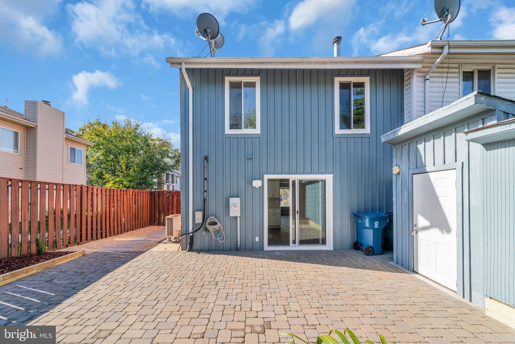 REFLECTION LAKE - Residential