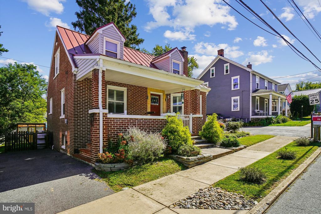 Photo of 110 S Jefferson Street, MIDDLETOWN, MD 21769 (MLS # MDFR2071578)