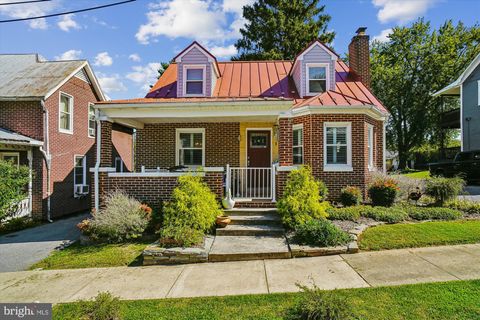 Photo of 110 S Jefferson Street, MIDDLETOWN, MD 21769 (MLS # MDFR2071578)