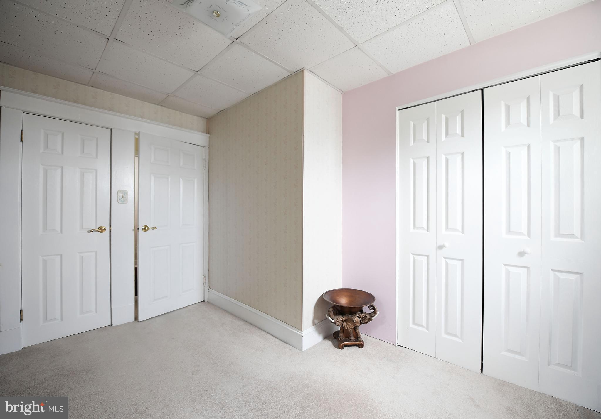 LODGE FOREST MANOR - Residential