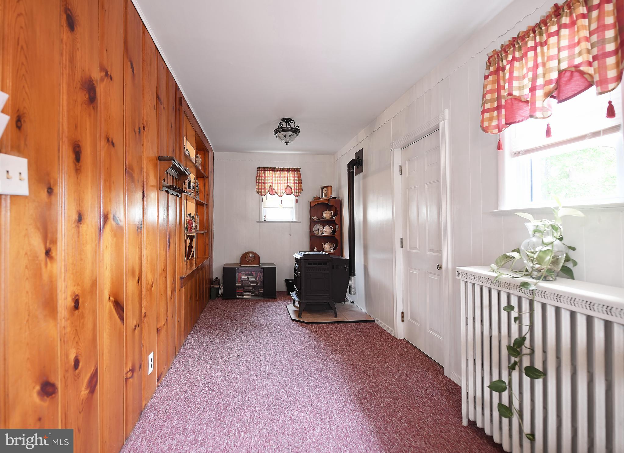 LODGE FOREST MANOR - Residential