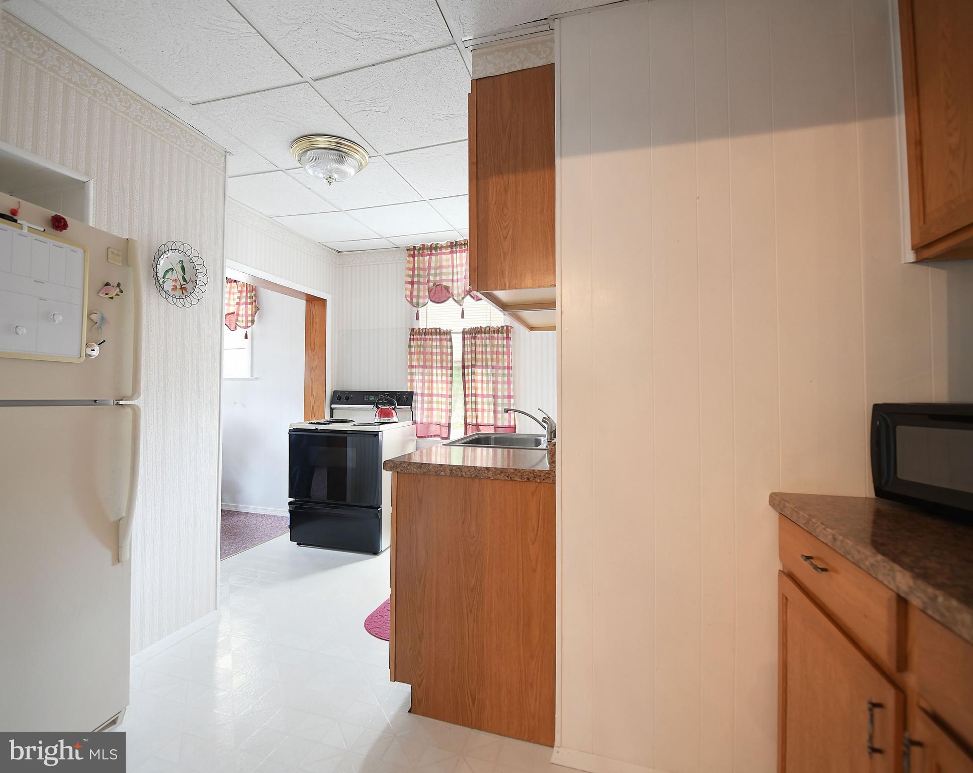 LODGE FOREST MANOR - Residential