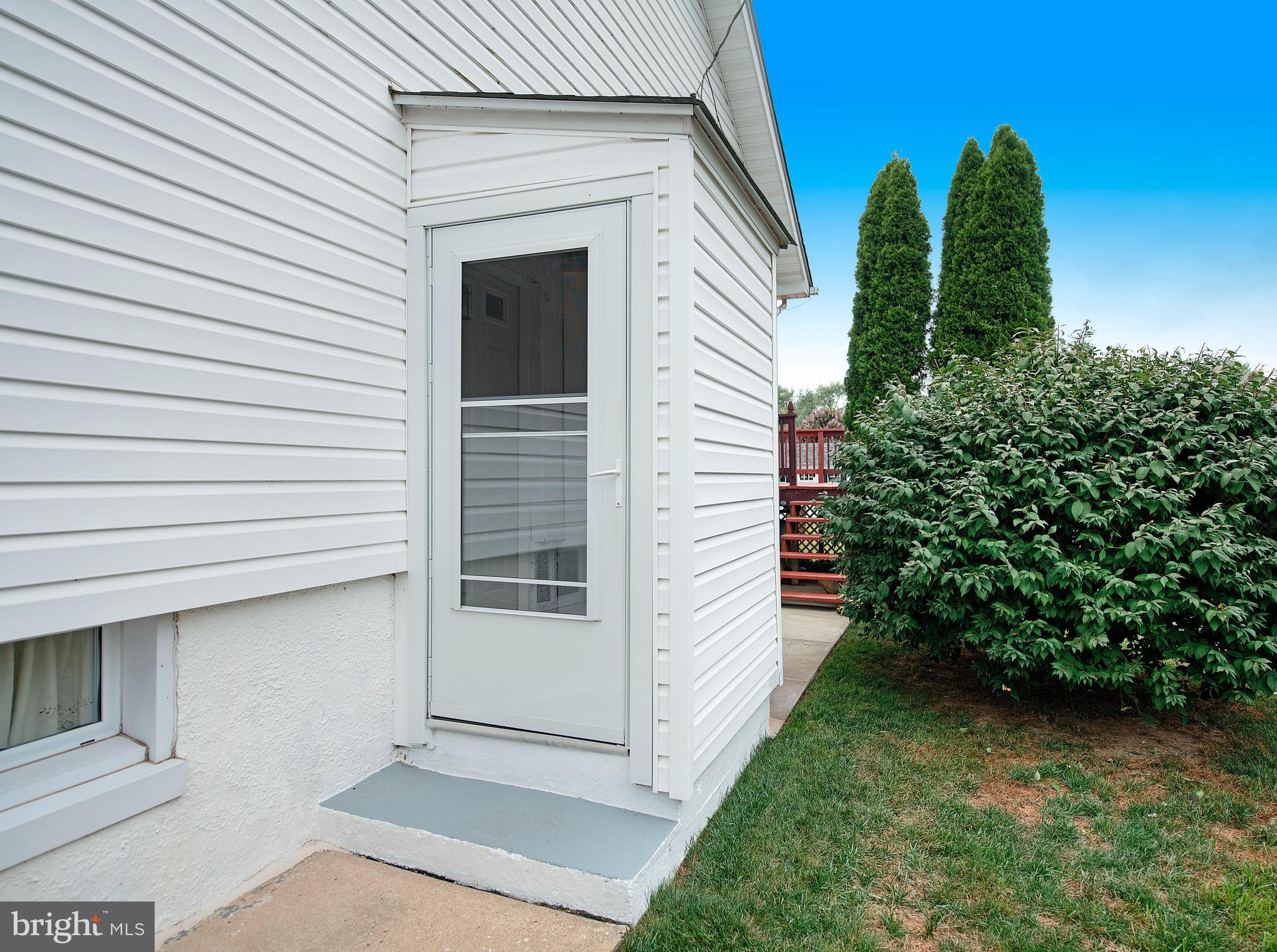 LODGE FOREST MANOR - Residential