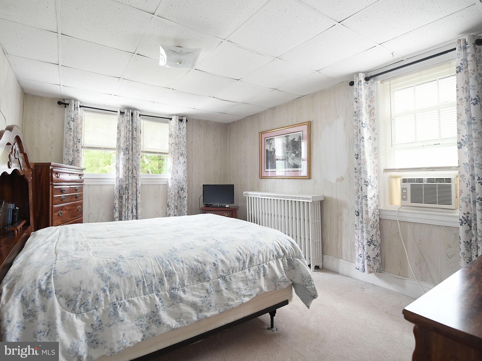 LODGE FOREST MANOR - Residential