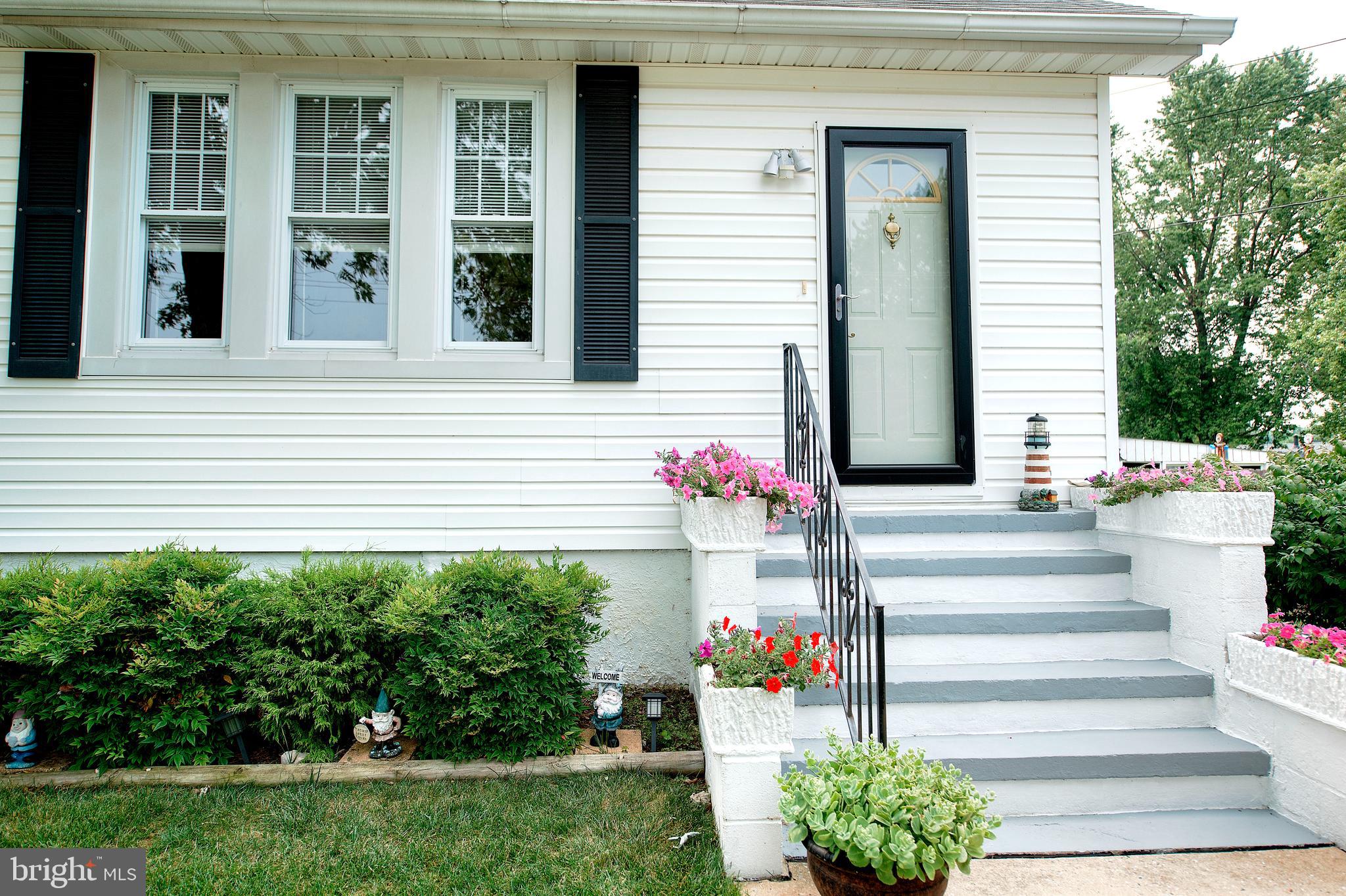 LODGE FOREST MANOR - Residential