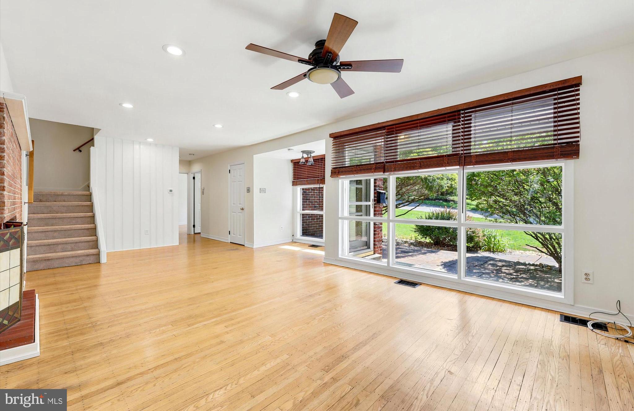 417 MEADOWBROOK LANE