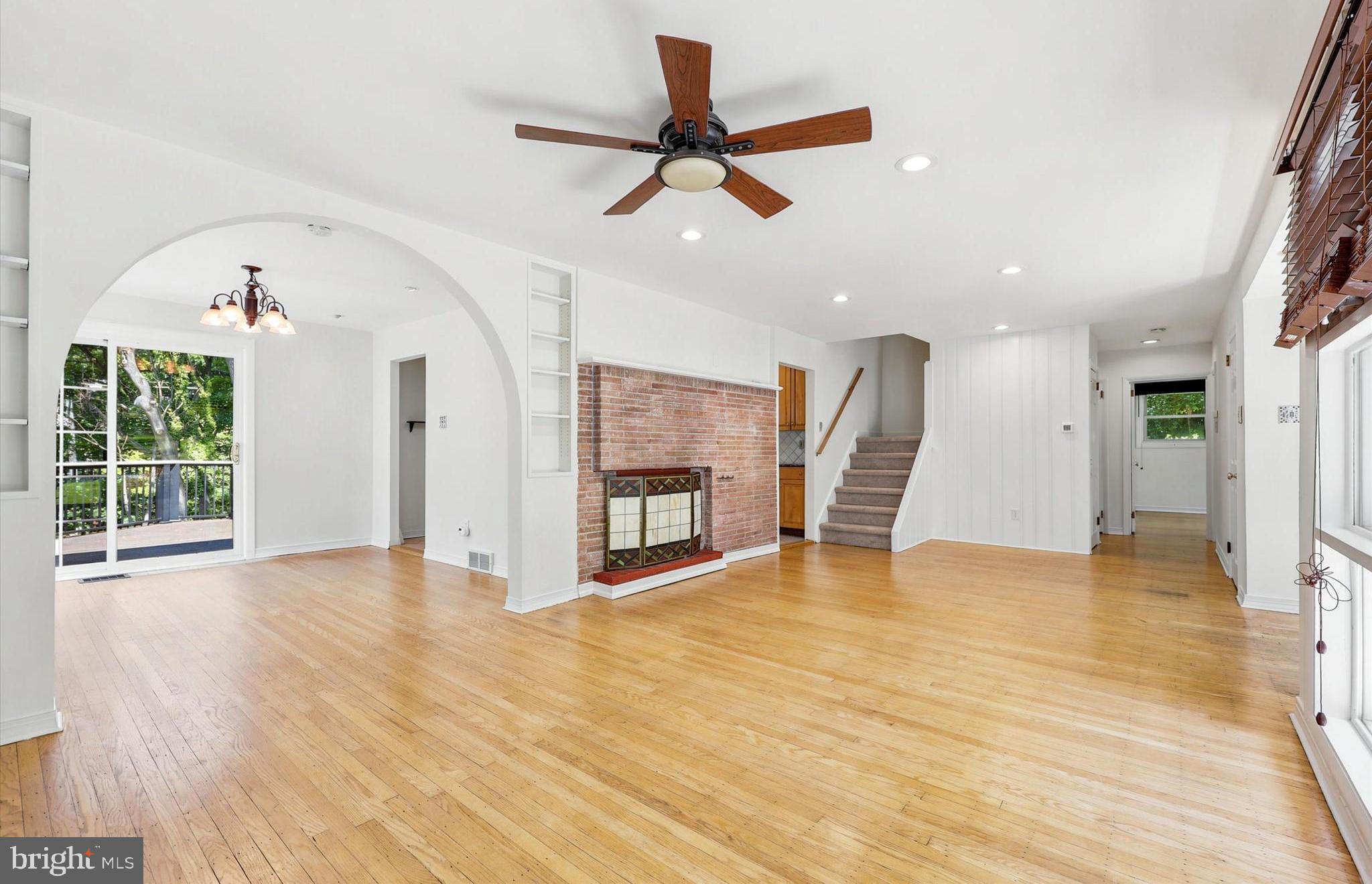 417 MEADOWBROOK LANE