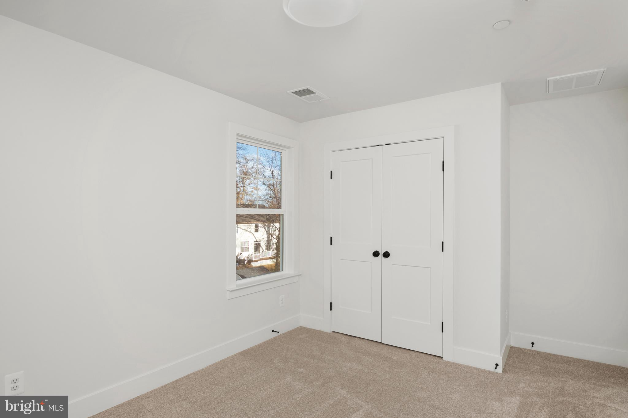 SELBY ON THE BAY - Residential