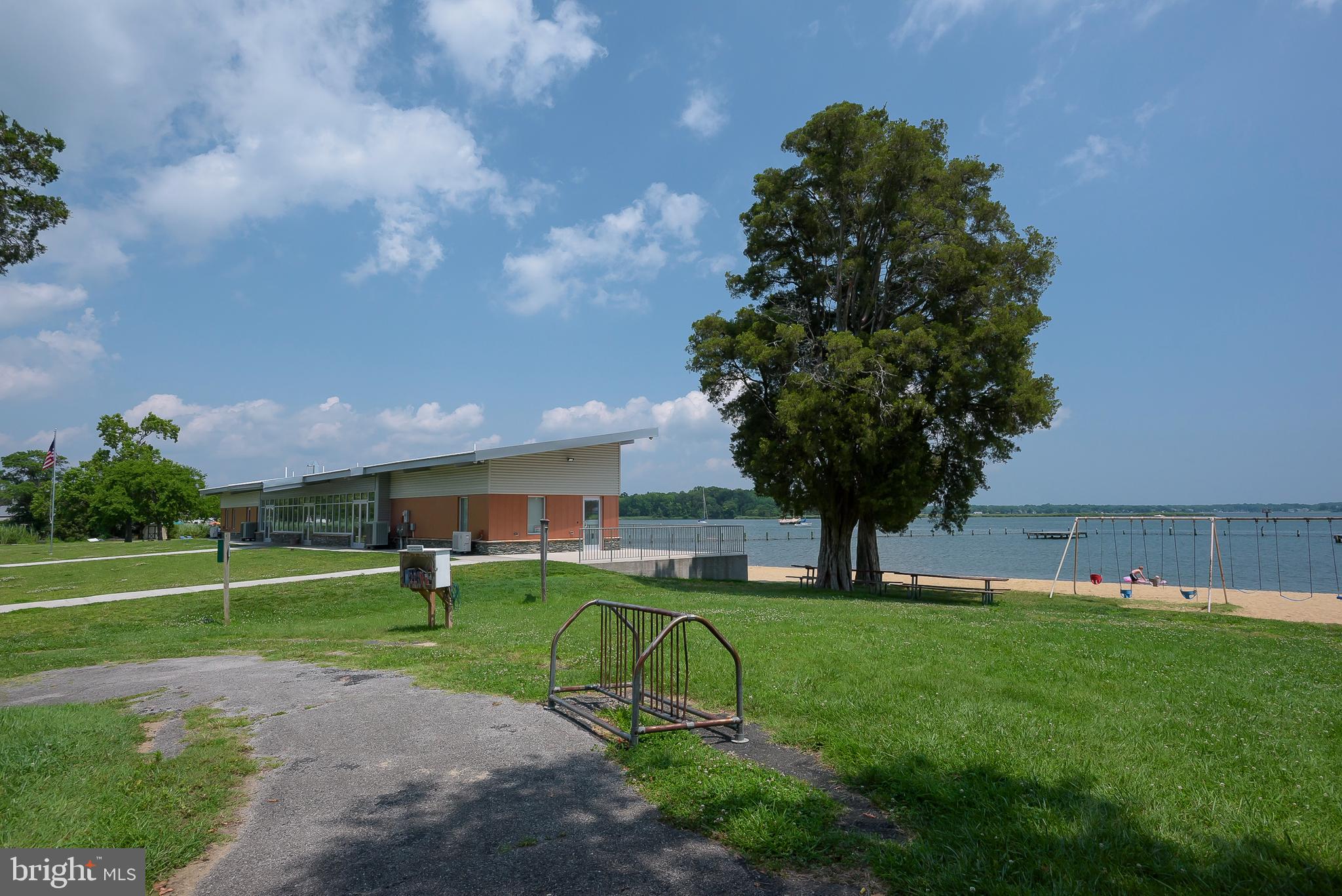 SELBY ON THE BAY - Residential