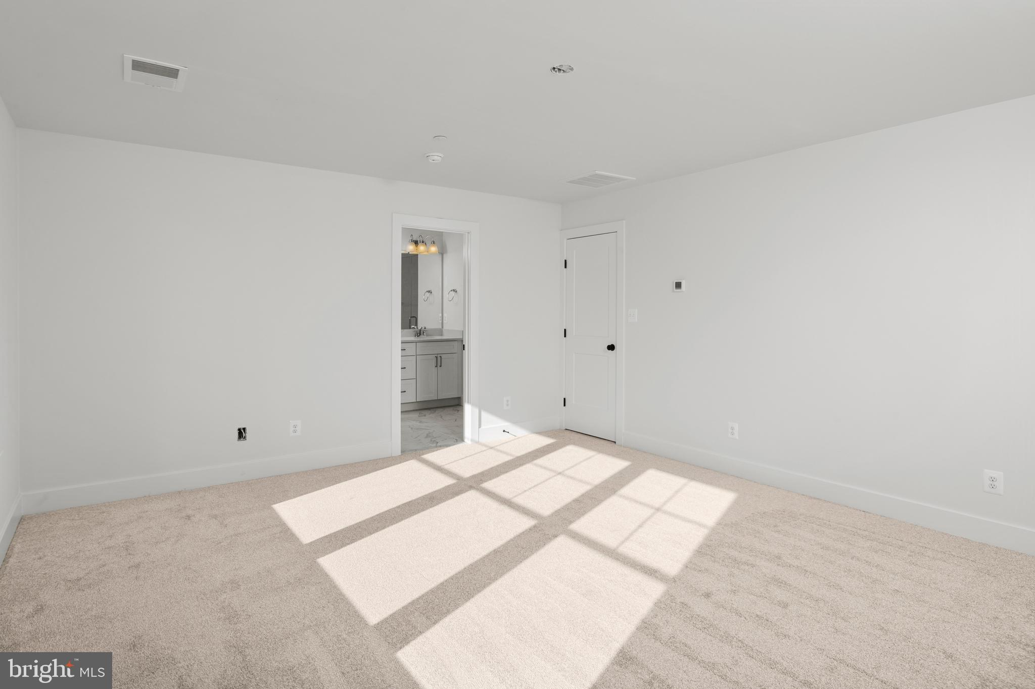 SELBY ON THE BAY - Residential