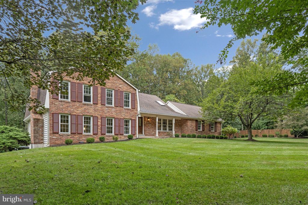Photo of 5308 Hexagon Place, FAIRFAX, VA 22030 (MLS # VAFX2274348)