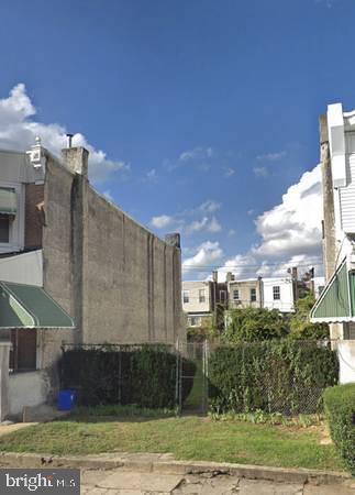 15.50 ft x 105 ft (1,582 sq ft) RM1 zoned (multi-family residential) build 4 unit multi family by right. Seller makes no warranties about zoning, sold as is. Check with your zoning professional. Located close to Lancaster ave.