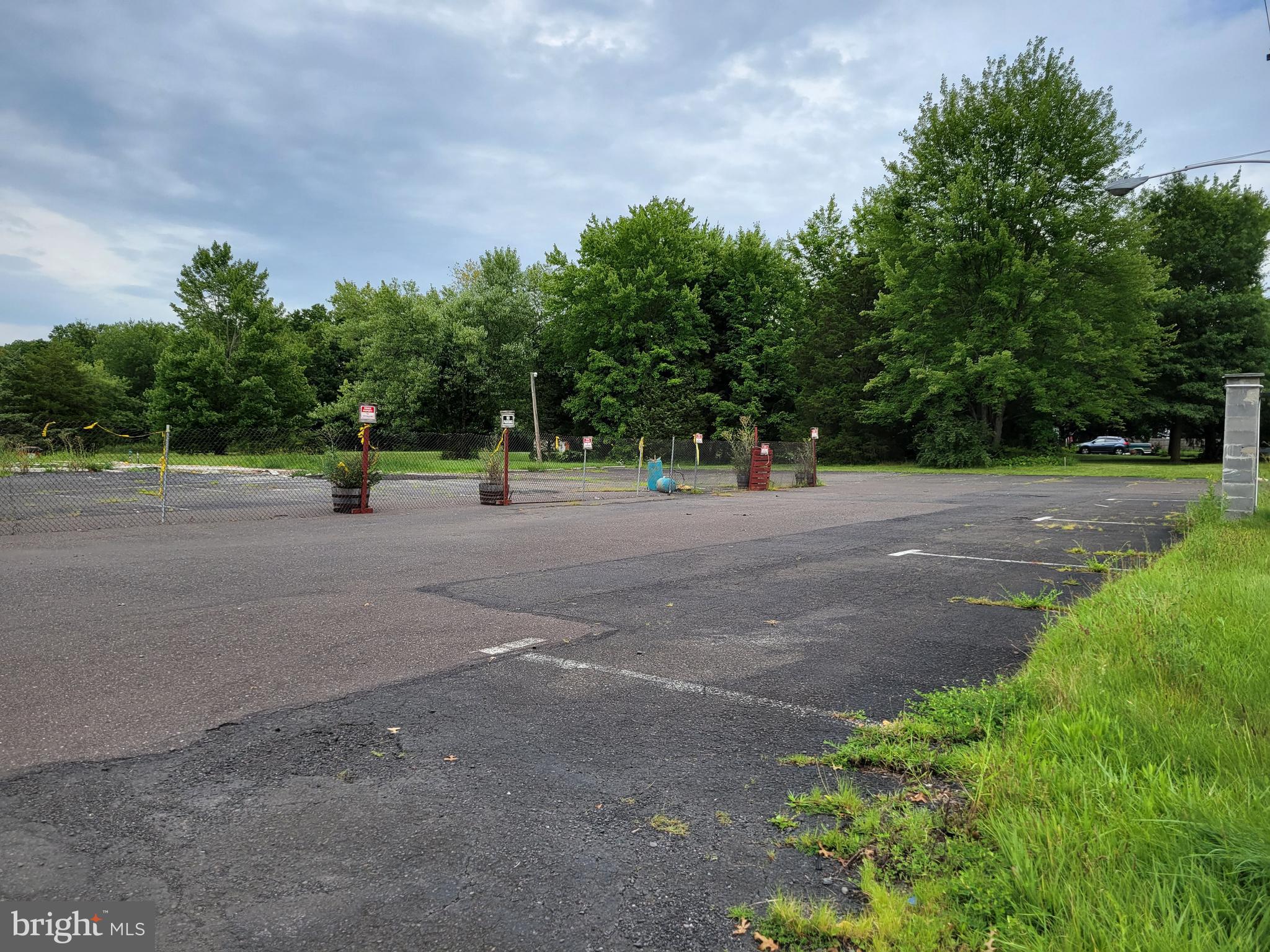 1167 DUBLIN PIKE