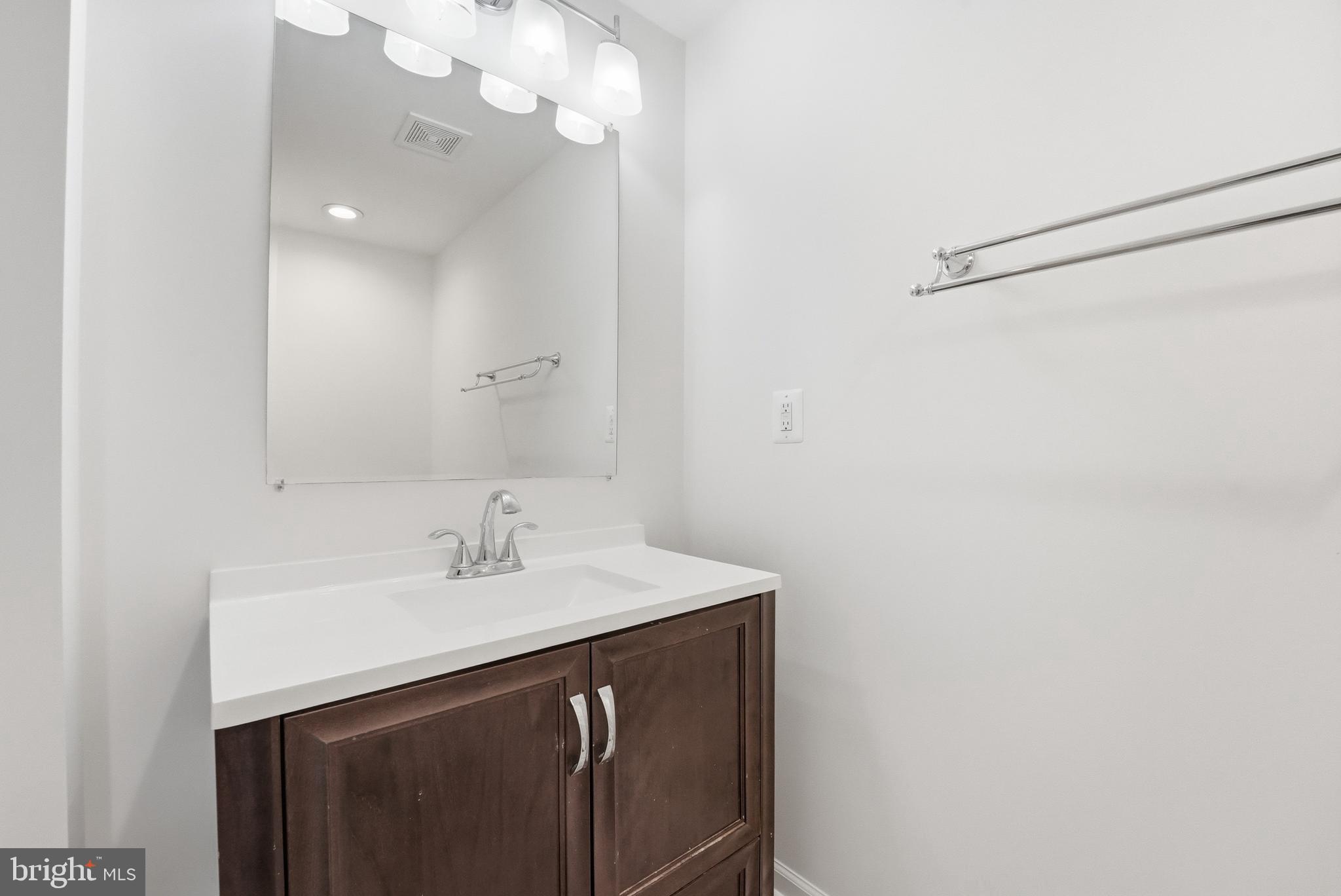 IVYGLEN - Residential