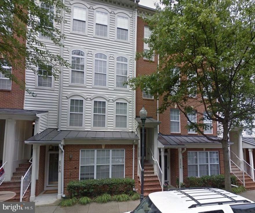 Move-In Ready Condo/Townhome in Kentlands. Discover this beautifully renovated 3-bedroom, 2.5-bathroom top-floor unit located in the heart of Kentlands. Boasting an open floor plan, this home has been freshly painted and features new flooring throughout. Enjoy the abundance of natural light from large windows, enhanced by newly installed blinds. 
Key Features:
Newly renovated with modern appliances
New roofing for added peace of mind
Just 0.3 miles from restaurants, shops, and a movie theater
Only 0.5 miles from Whole Foods
Minutes from Rio Lakefront with waterfront shopping and scenic trails
Community Amenities:
Pool and clubhouse
Exercise room and party room
Jogging/walking paths
Tennis and pickleball courts
Basketball court and playgrounds
Convenient Location: Perfect for commuters, with quick access to I-270, I-370, Rt. 28, and Great Seneca Hwy. This home also includes an attached garage and driveway for added convenience. Experience the perfect blend of comfort and lifestyle in this exceptional Kentlands property!