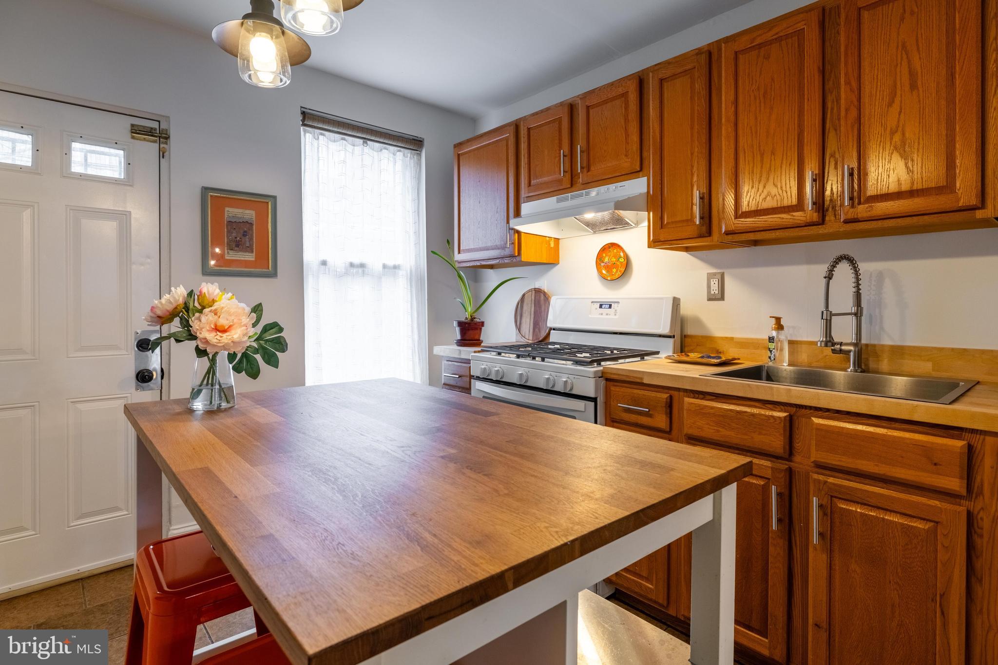 POINT BREEZE - Residential