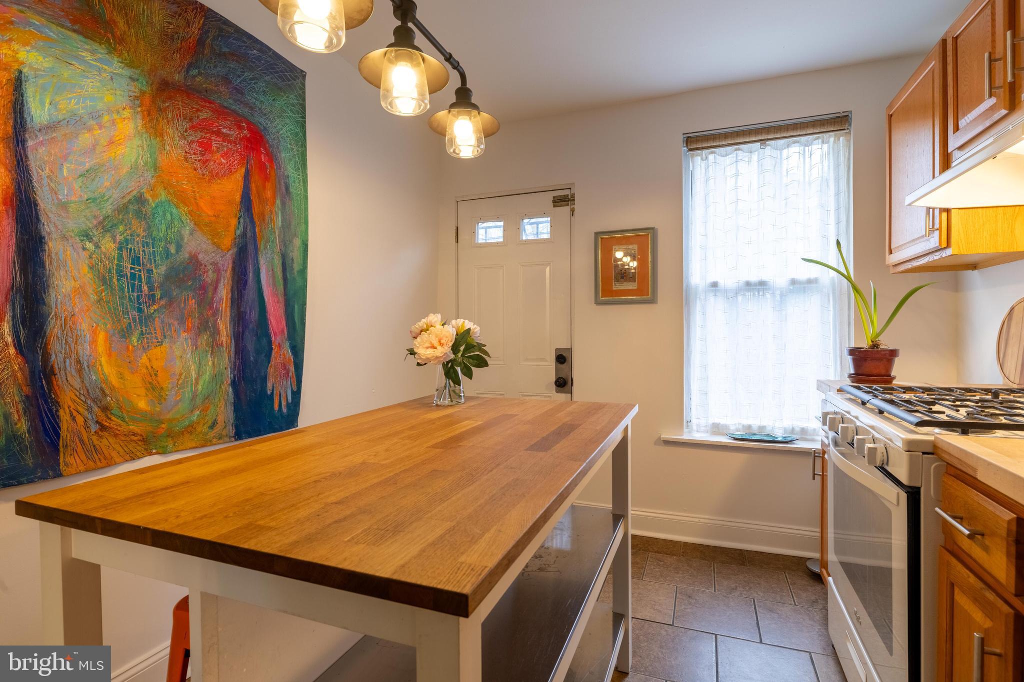 POINT BREEZE - Residential