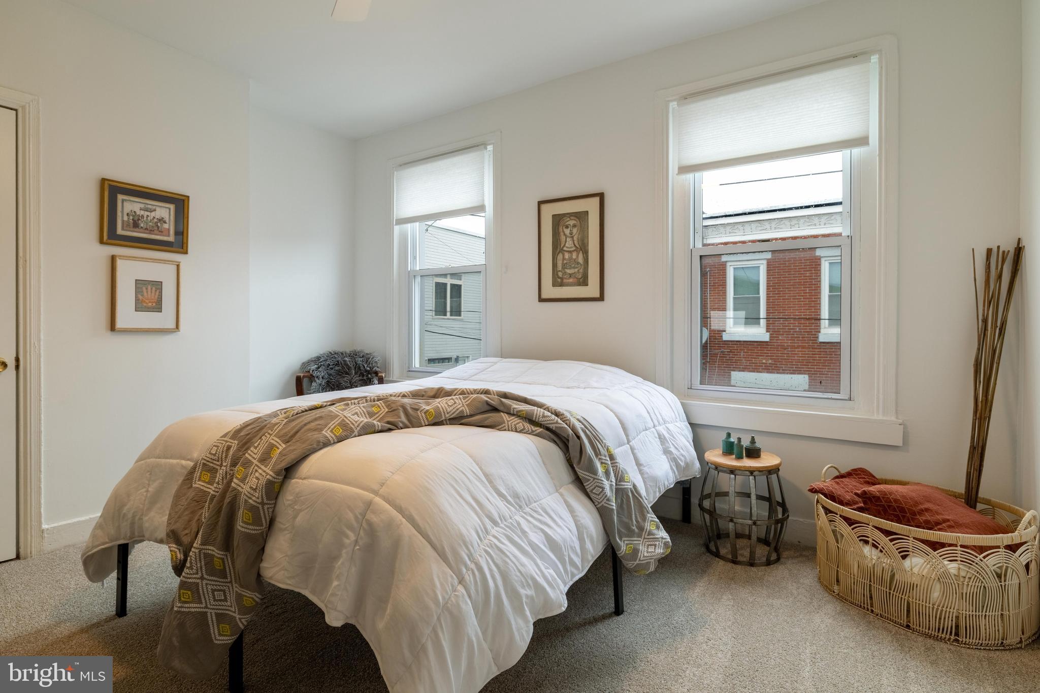 POINT BREEZE - Residential