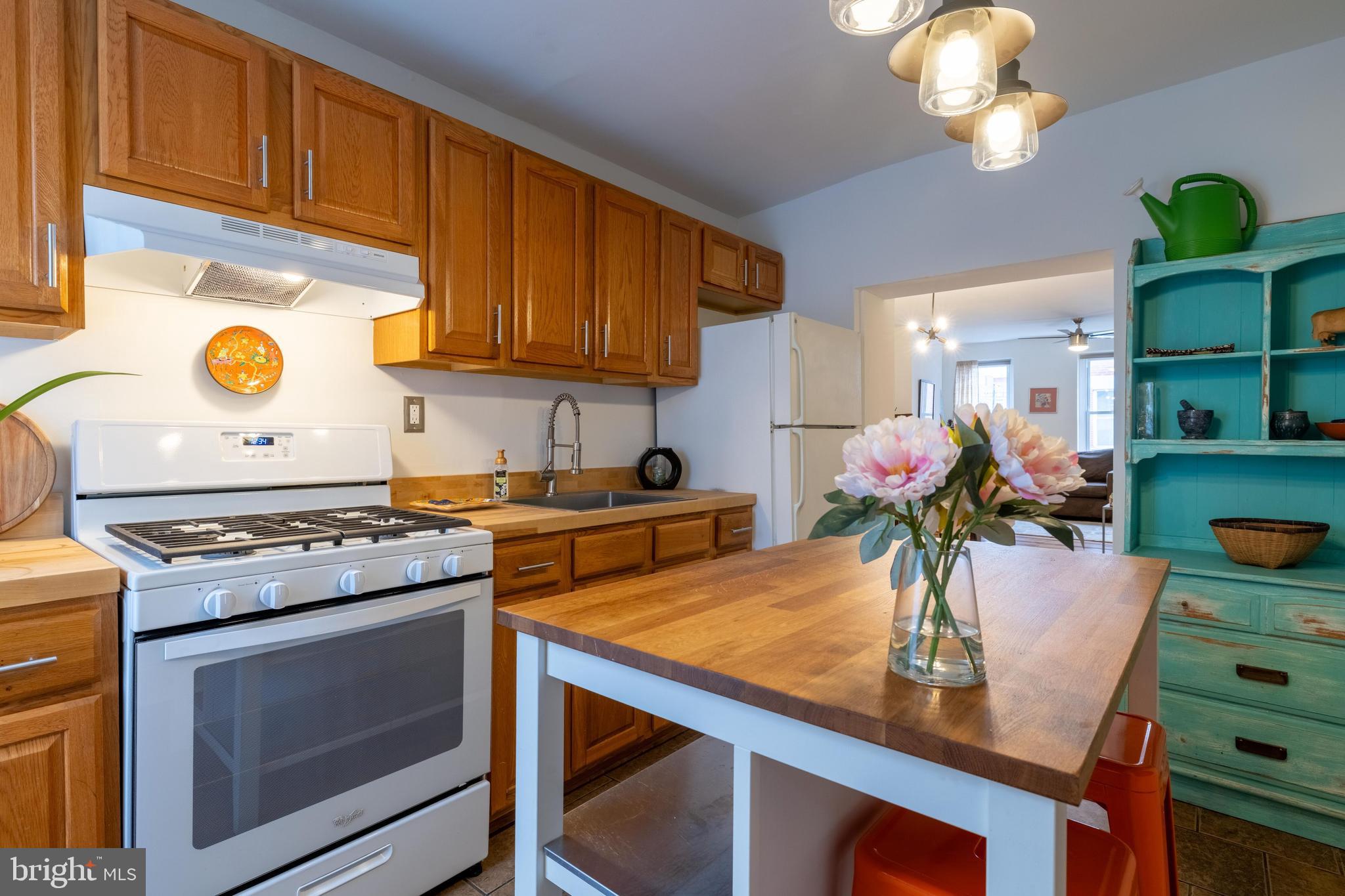 POINT BREEZE - Residential