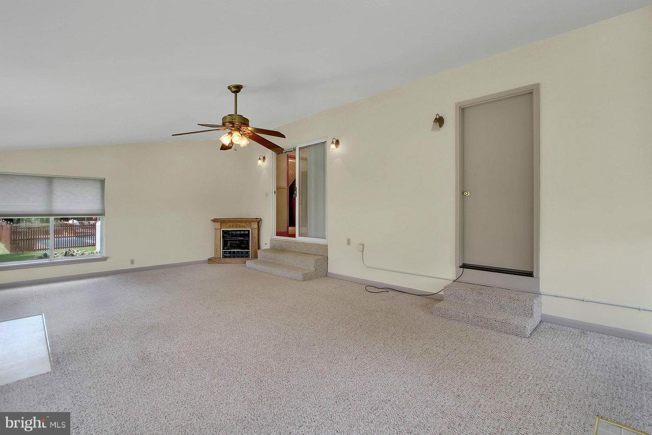 HUNT RIDGE - Residential