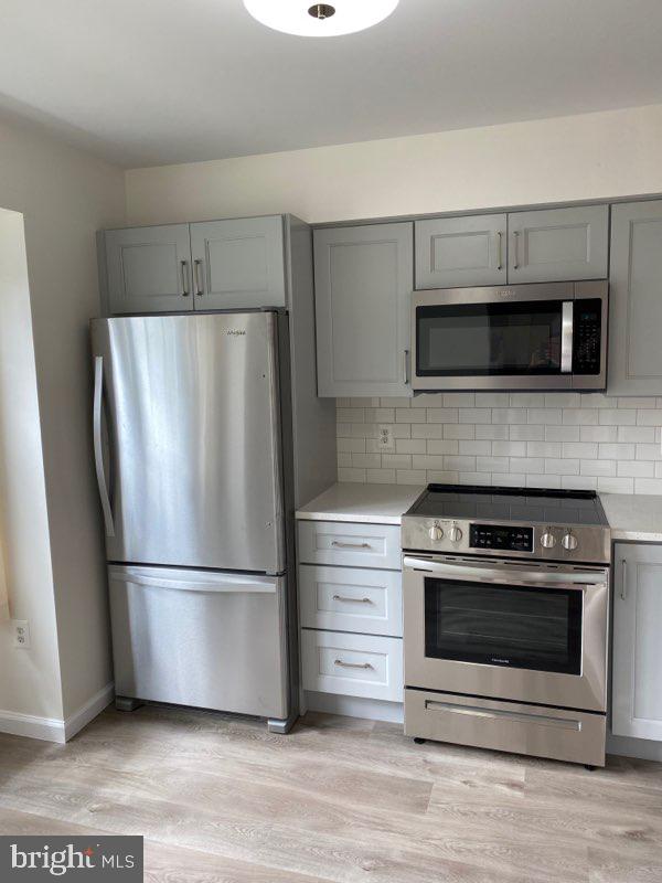 GUNNERS LAKE VILLAGE - Residential