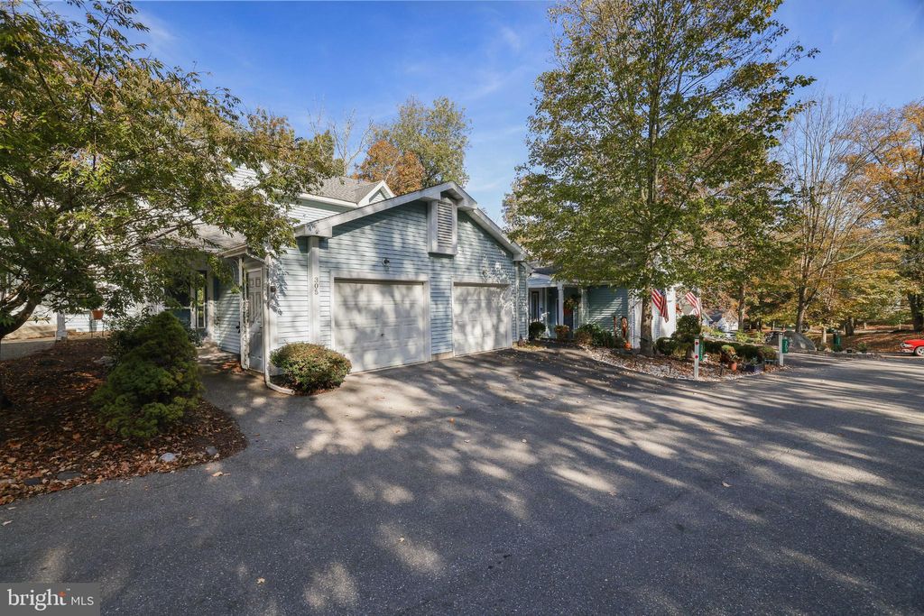 Photo of 305 Inverness Drive, EAST STROUDSBURG, PA 18302 (MLS # PAMR2005750)