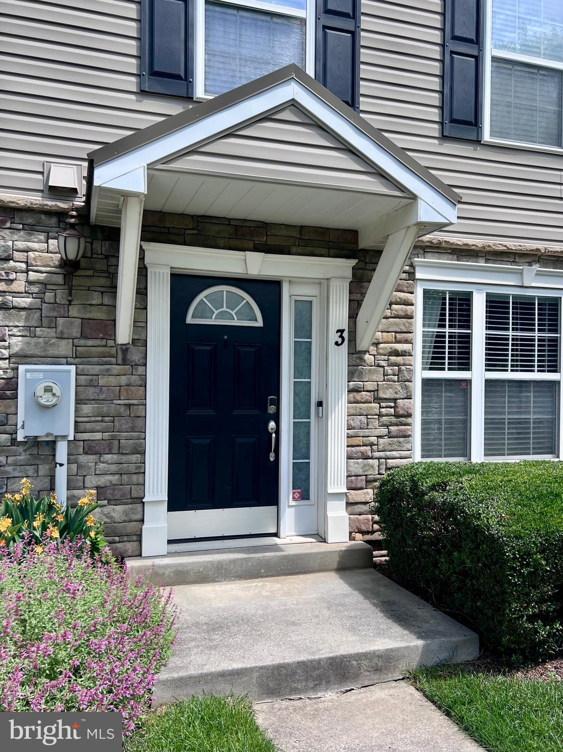 RESERVOIR RIDGE - Residential Lease