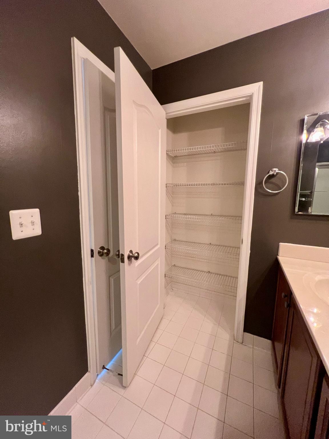 RESERVOIR RIDGE - Residential Lease