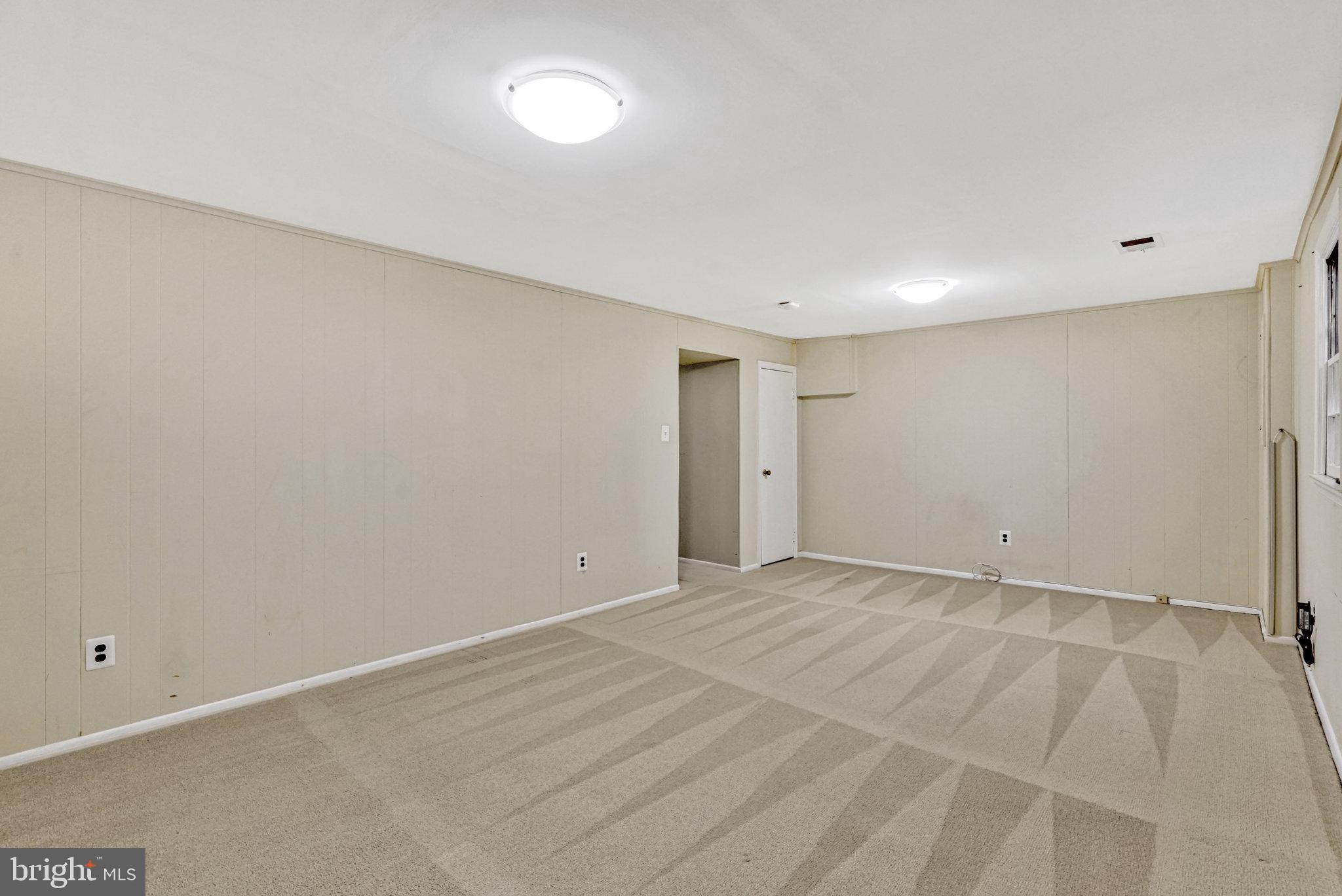 LAKE BRADDOCK - Residential Lease