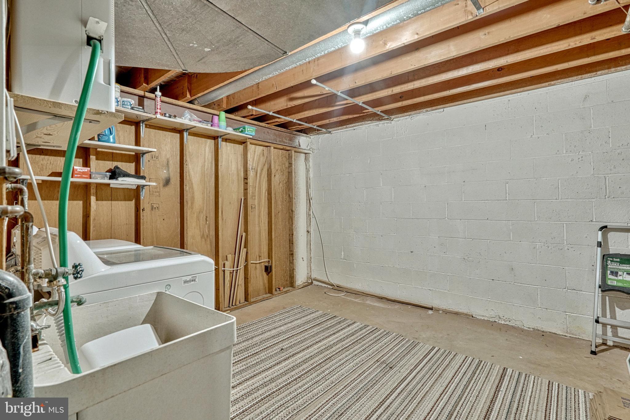 LAKE BRADDOCK - Residential Lease