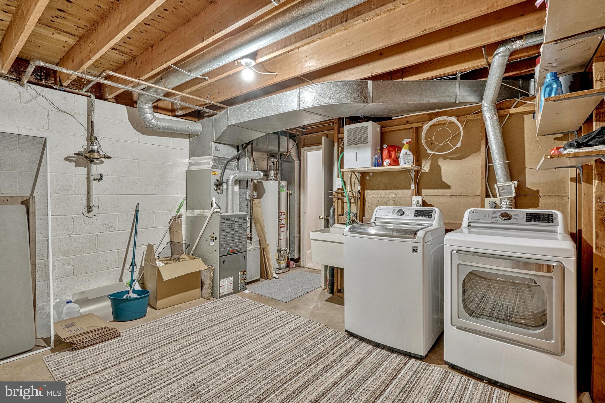 LAKE BRADDOCK - Residential Lease