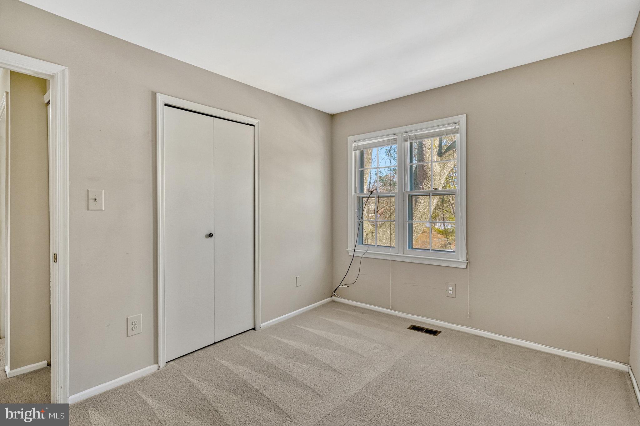 LAKE BRADDOCK - Residential Lease