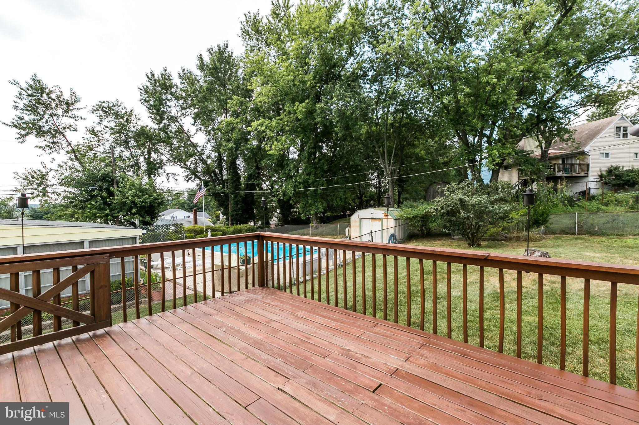 THORNEWOOD PARK - Residential