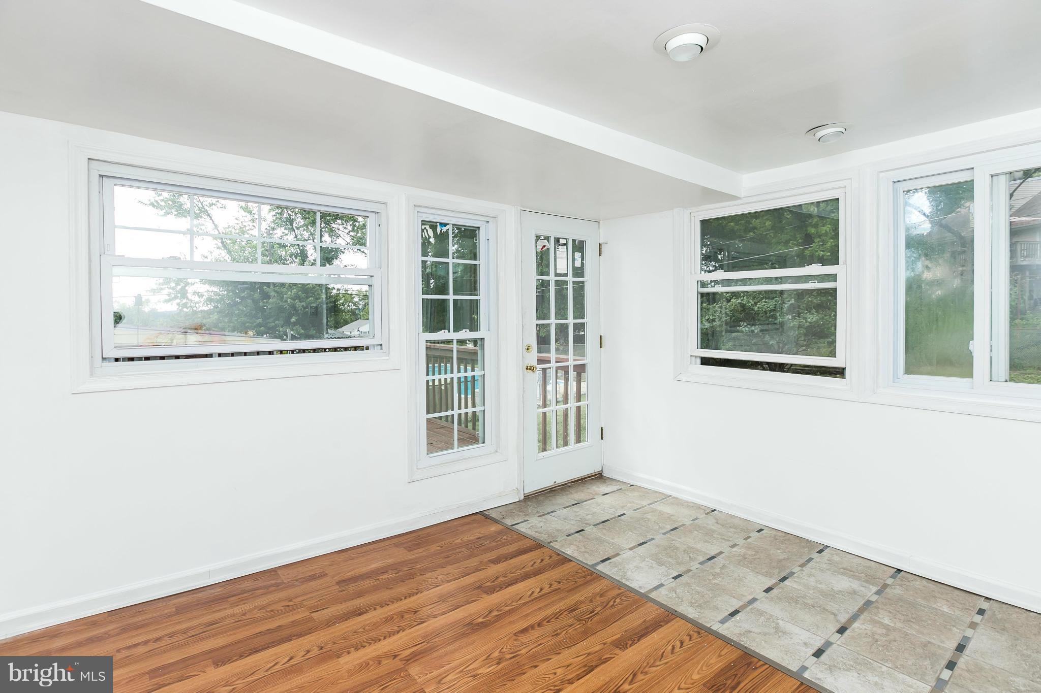 THORNEWOOD PARK - Residential