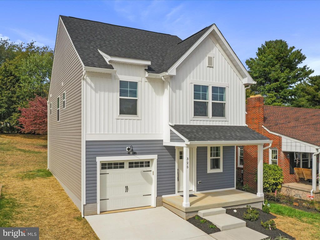 Photo of 325 Devonshire Road, HAGERSTOWN, MD 21740 (MLS # MDWA2031848)