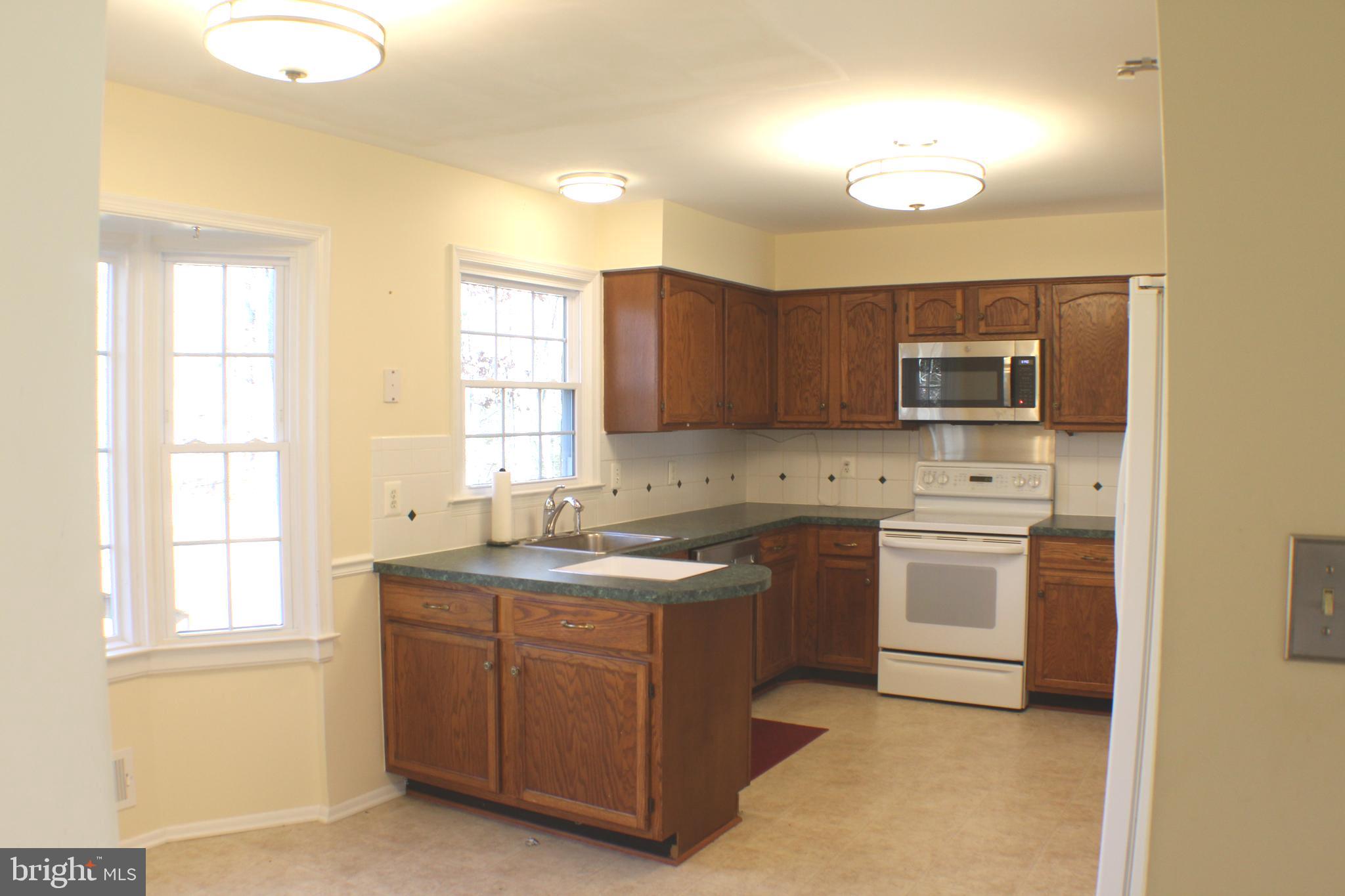 LAKE RIDGE EXECUTIVE PARK - Residential