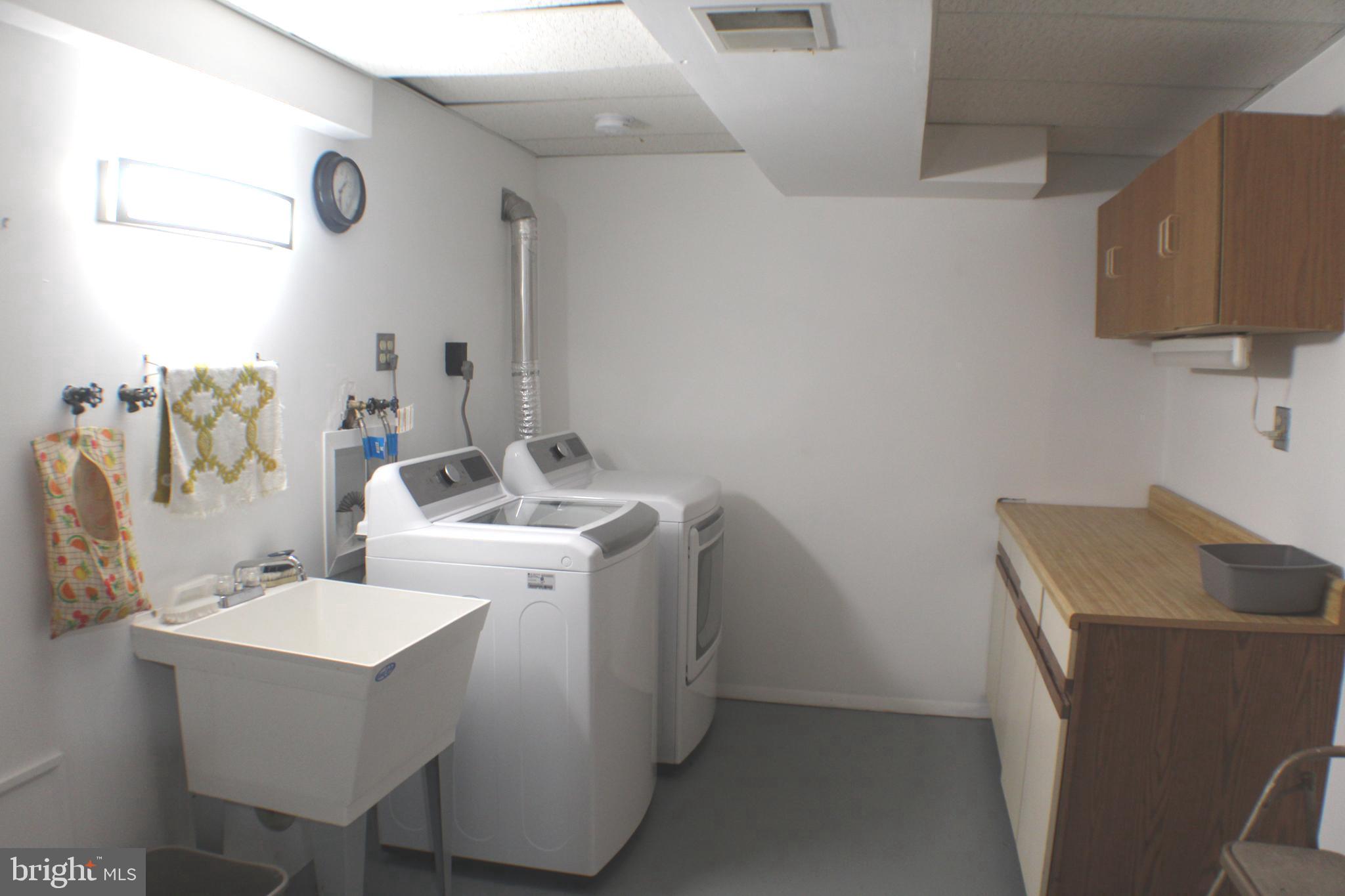 LAKE RIDGE EXECUTIVE PARK - Residential