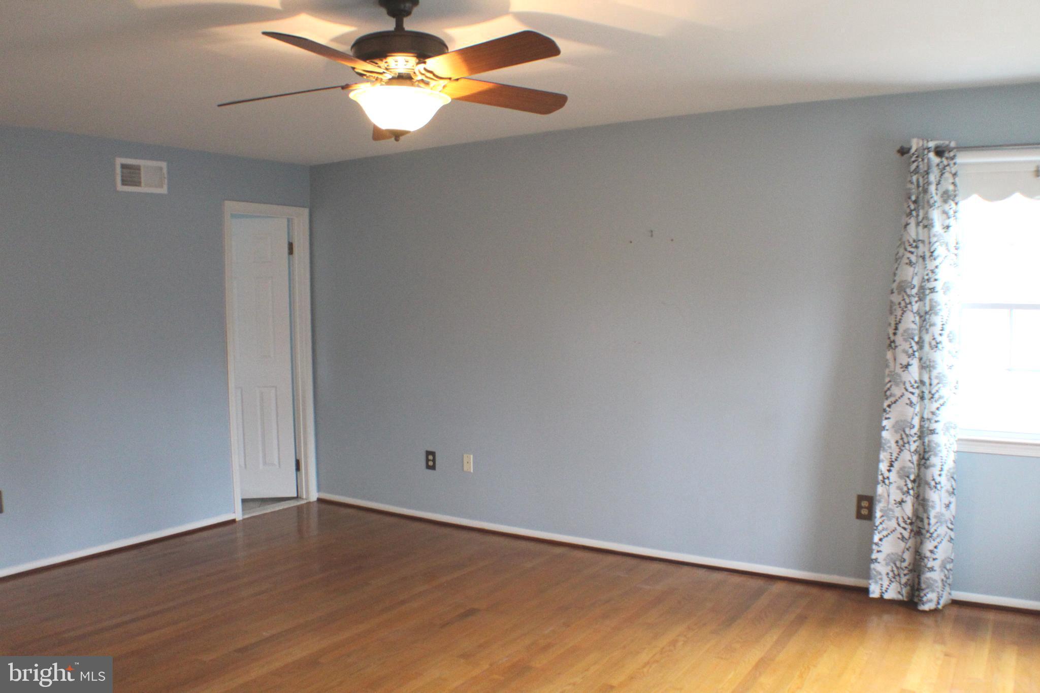 LAKE RIDGE EXECUTIVE PARK - Residential