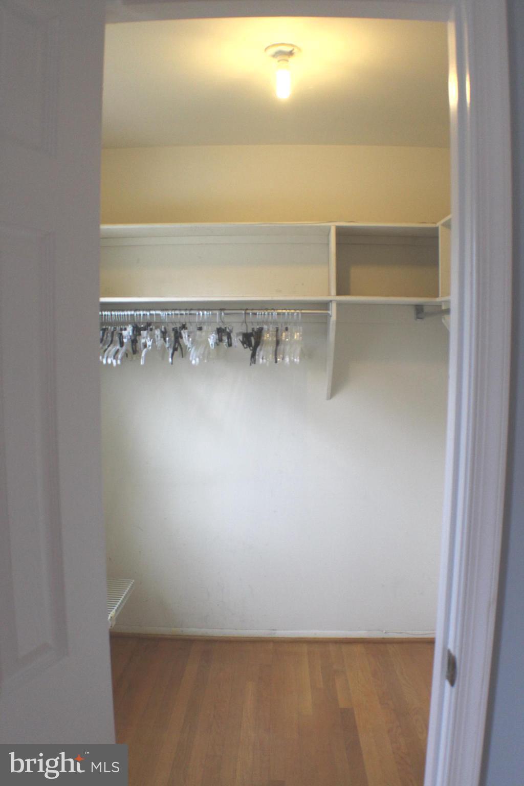 LAKE RIDGE EXECUTIVE PARK - Residential