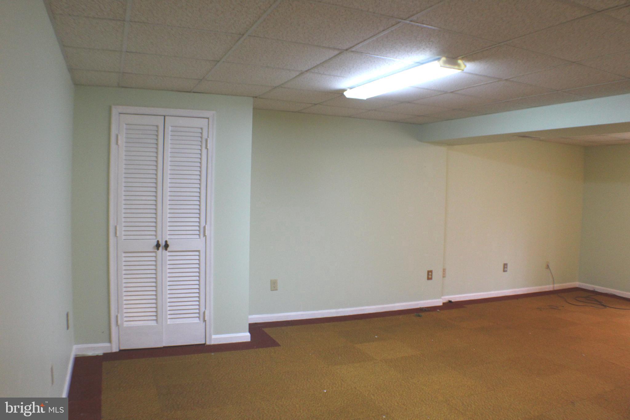 LAKE RIDGE EXECUTIVE PARK - Residential