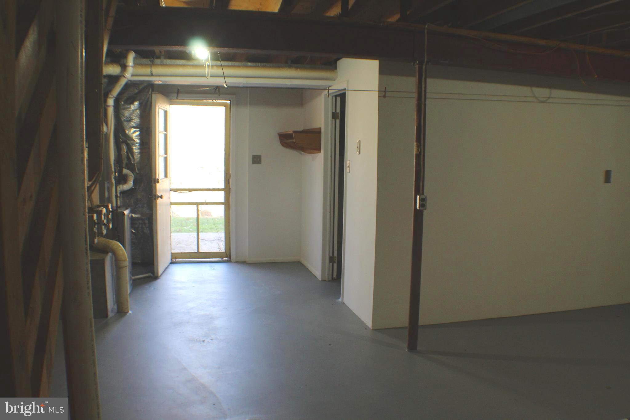 LAKE RIDGE EXECUTIVE PARK - Residential