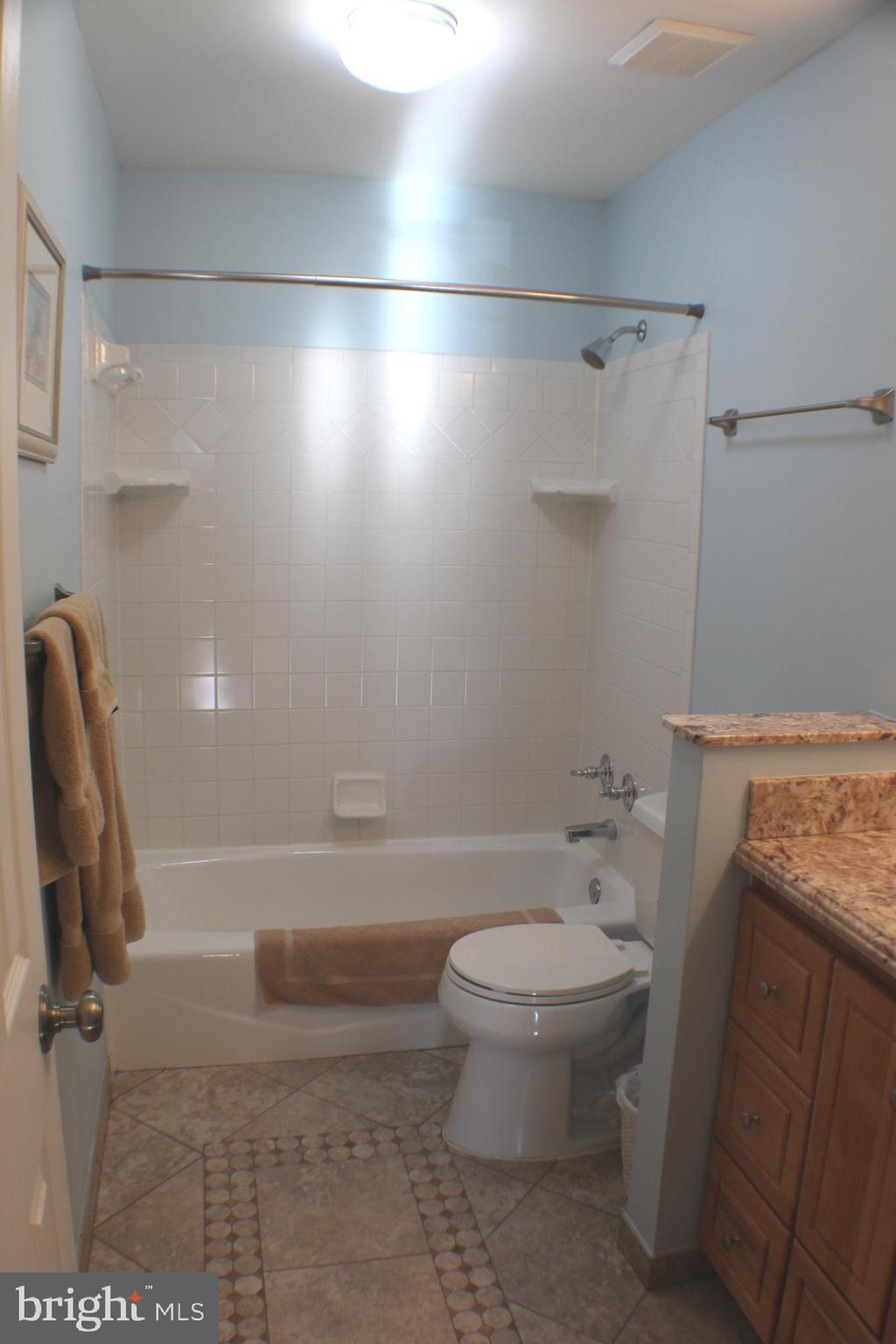 LAKE RIDGE EXECUTIVE PARK - Residential