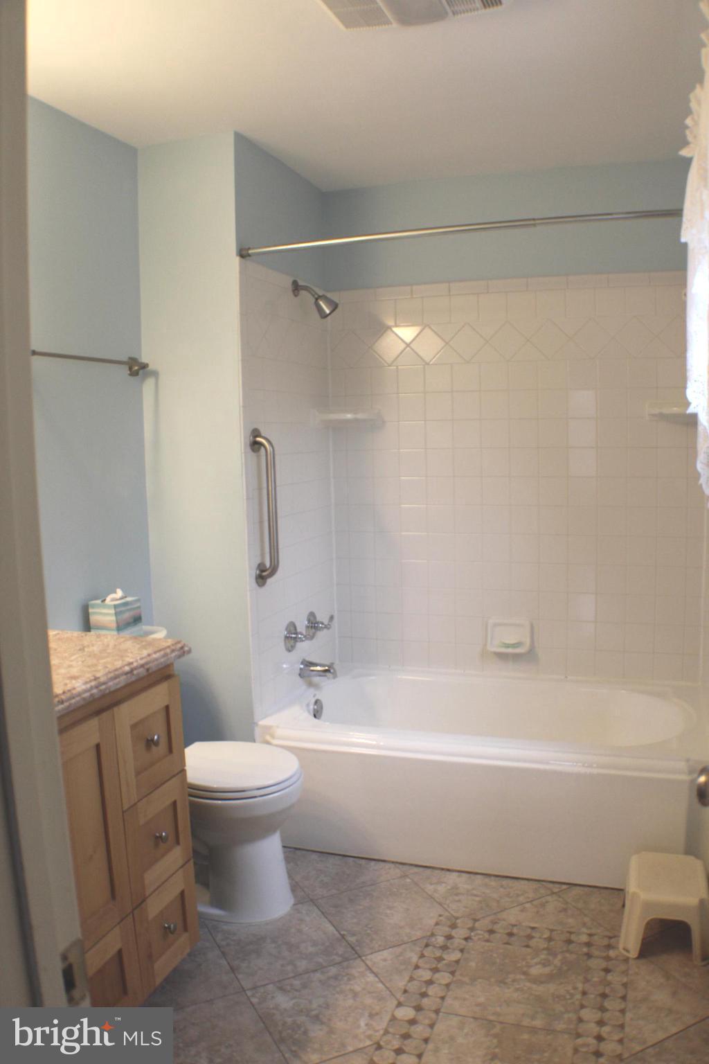 LAKE RIDGE EXECUTIVE PARK - Residential