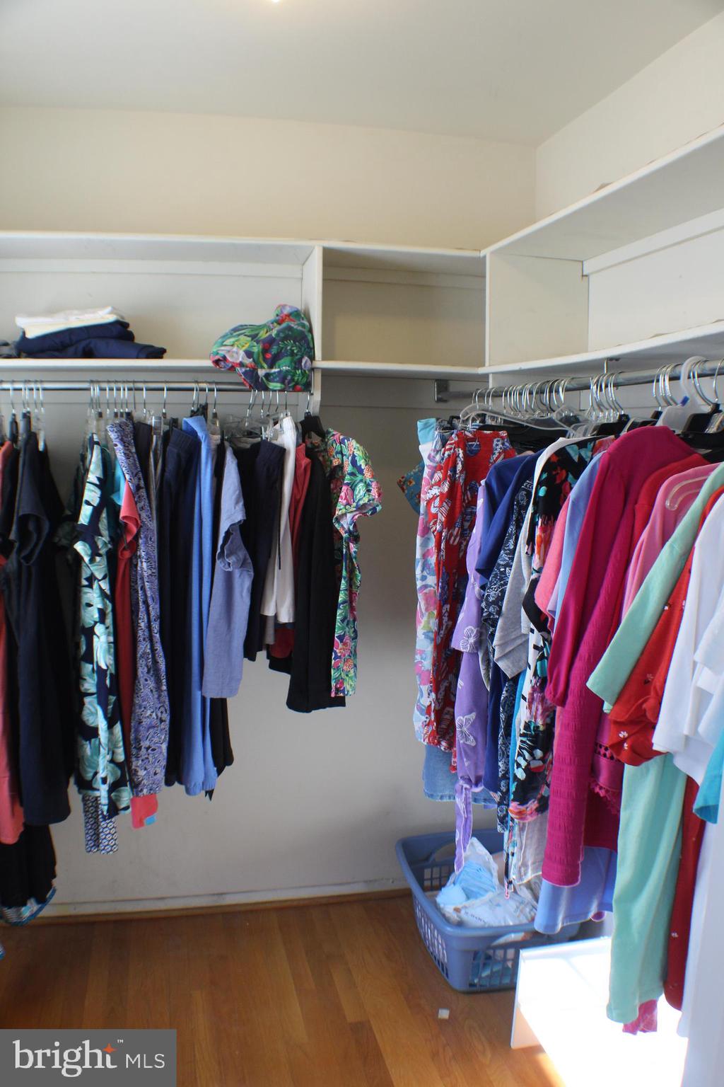 LAKE RIDGE EXECUTIVE PARK - Residential